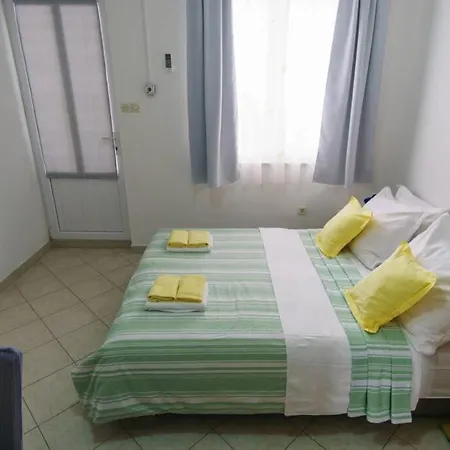 Lovely 1 Bedroom For 3 With Free Parking * Makarska