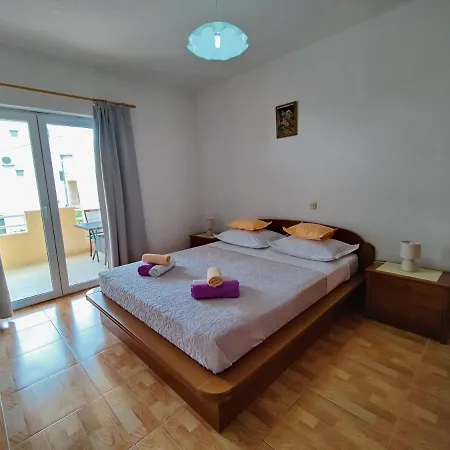 Apartman Lovely 1 Bedroom For 3 With Free Parking Makarska