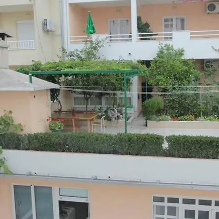 Lovely 1 Bedroom For 3 With Free Parking Apartment