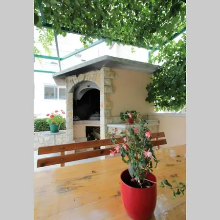 Lovely 1 Bedroom For 3 With Free Parking *