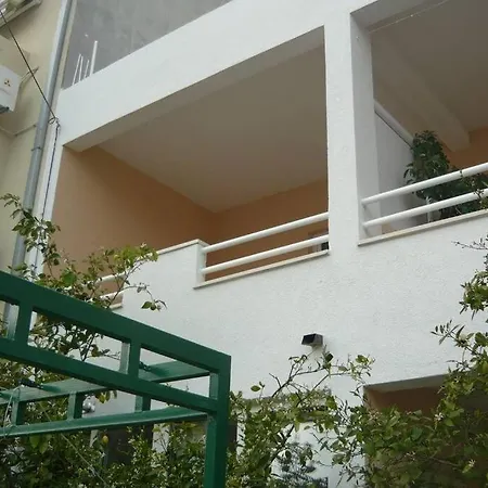 Lovely 1 Bedroom For 3 With Free Parking Apartment *